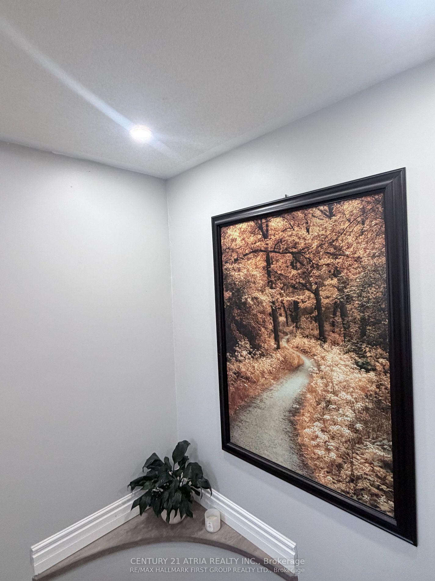 Photo 12 of 82 Hutton Place, Clarington, Bowmanville — HOMEH
