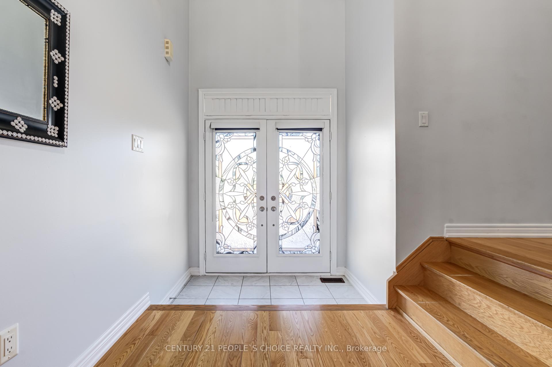 Photo 5 of 257 East's Corners Boulevard, Vaughan, Kleinburg — HOMEH
