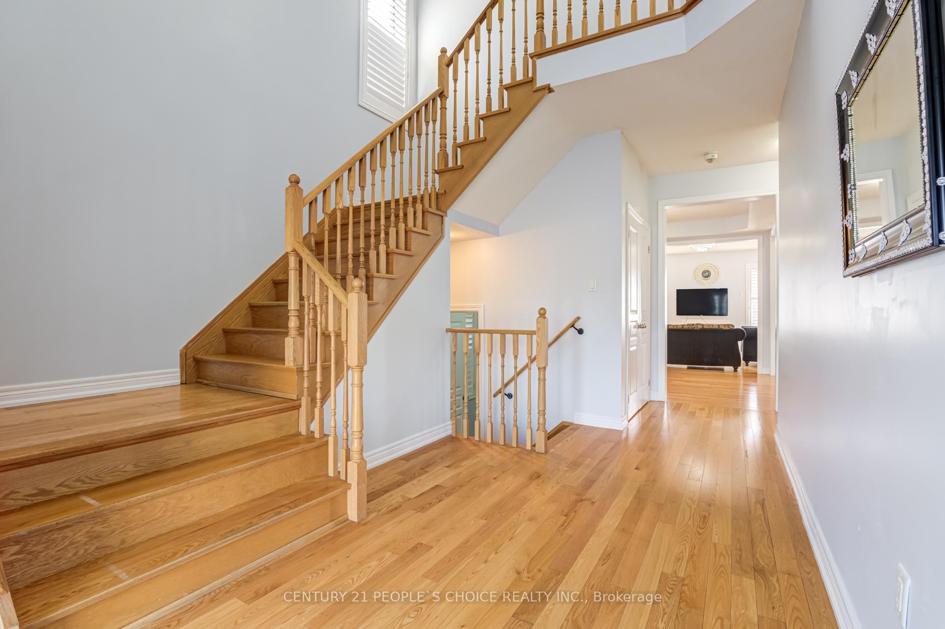 Photo 6 of 257 East's Corners Boulevard, Vaughan, Kleinburg — HOMEH