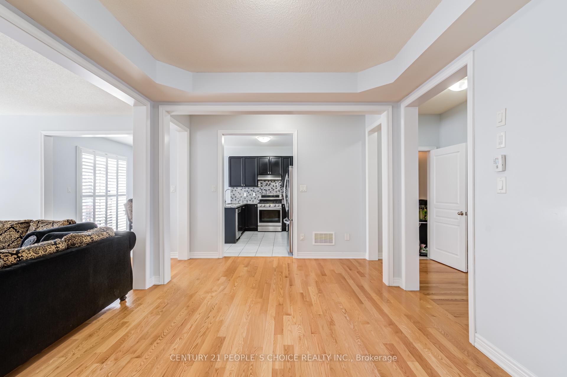 Photo 10 of 257 East's Corners Boulevard, Vaughan, Kleinburg — HOMEH