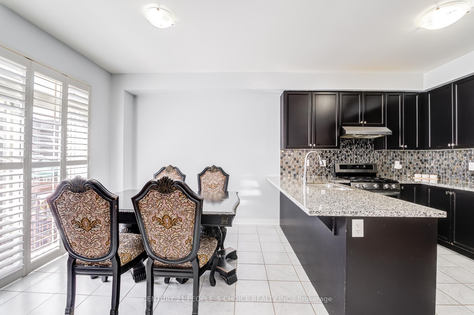 Photo 16 of 257 East's Corners Boulevard, Vaughan, Kleinburg — HOMEH