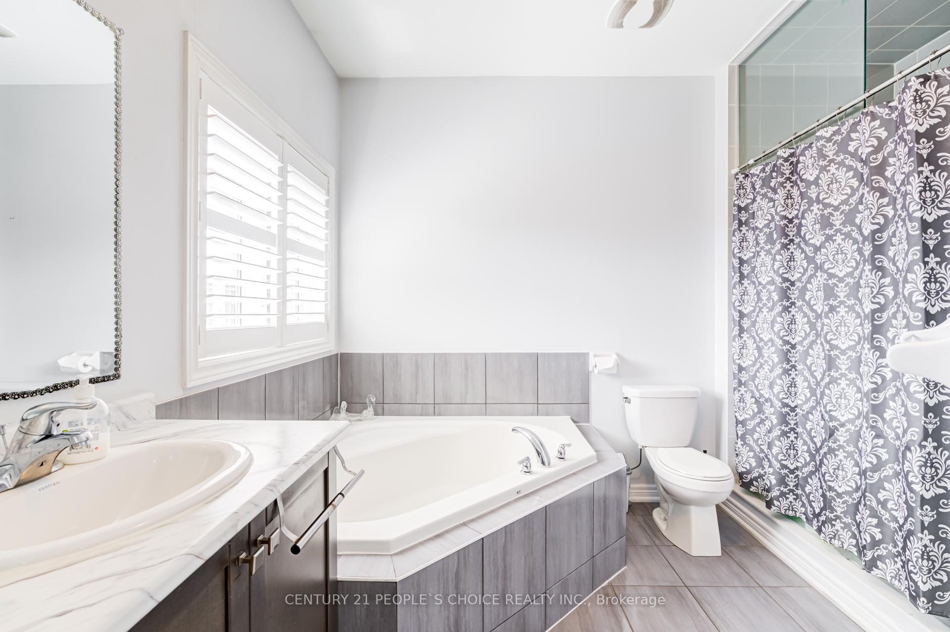 Photo 31 of 257 East's Corners Boulevard, Vaughan, Kleinburg — HOMEH