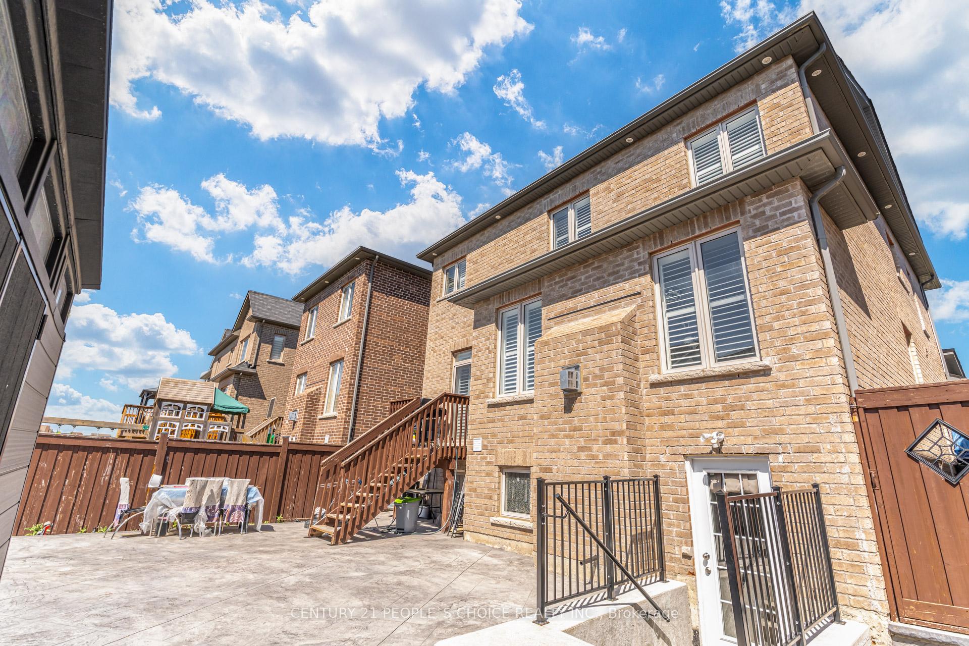 Photo 43 of 257 East's Corners Boulevard, Vaughan, Kleinburg — HOMEH
