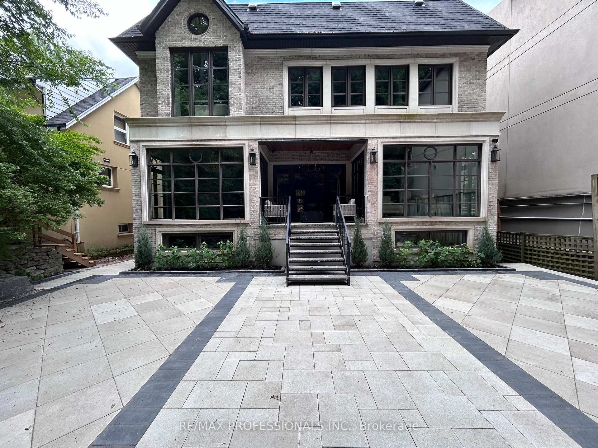 Photo 23 of 30 Dacre Crescent, Toronto, High Park-Swansea — HOMEH