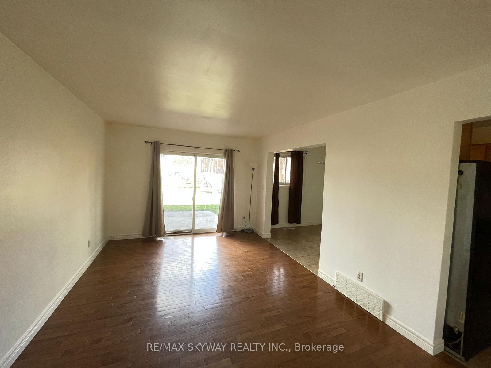 Photo 5 of Unit 97, 1730 Columbia Court, Windsor — HOMEH
