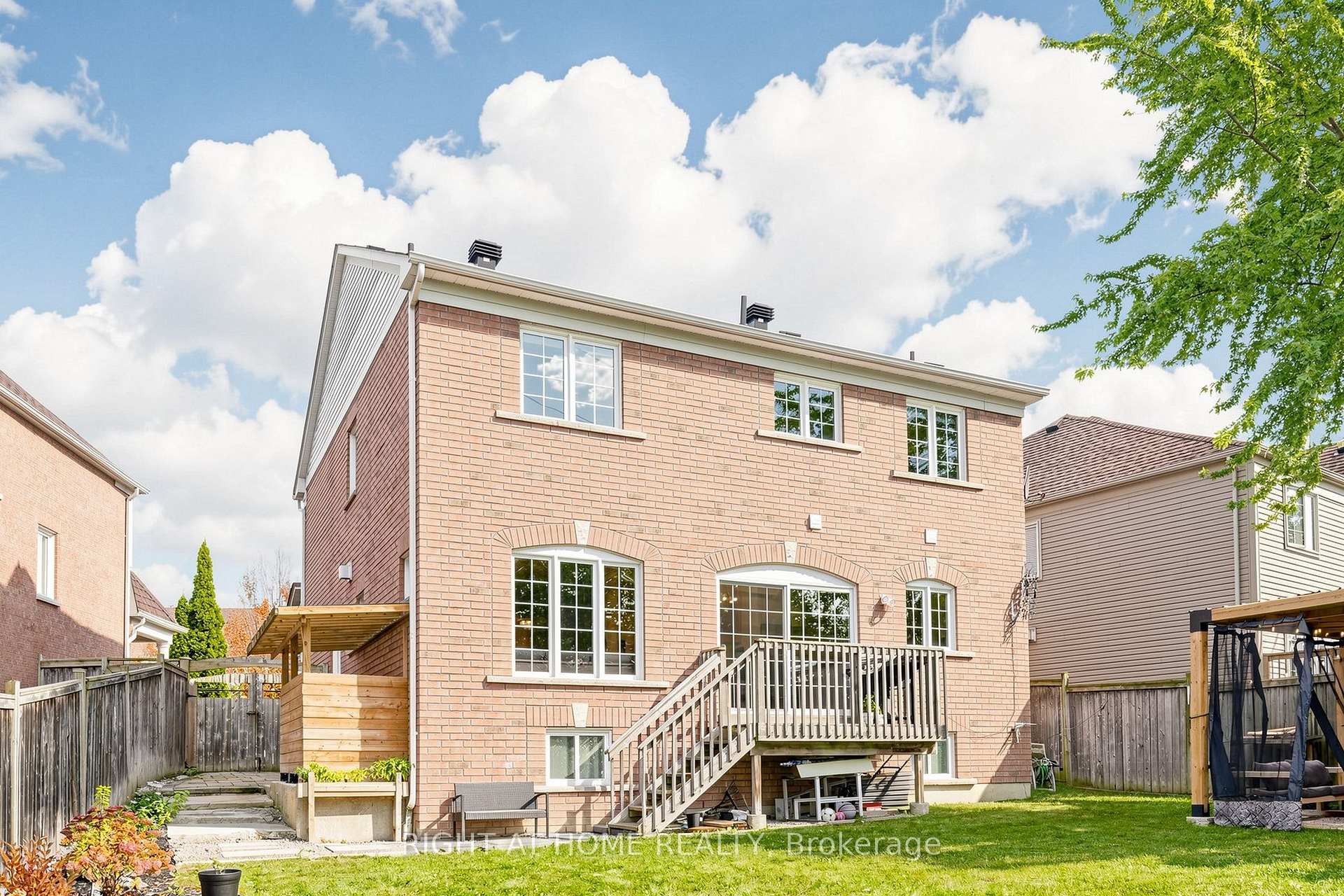 Photo 40 of 14 Grainger Crescent, Ajax, Northwest Ajax — HOMEH