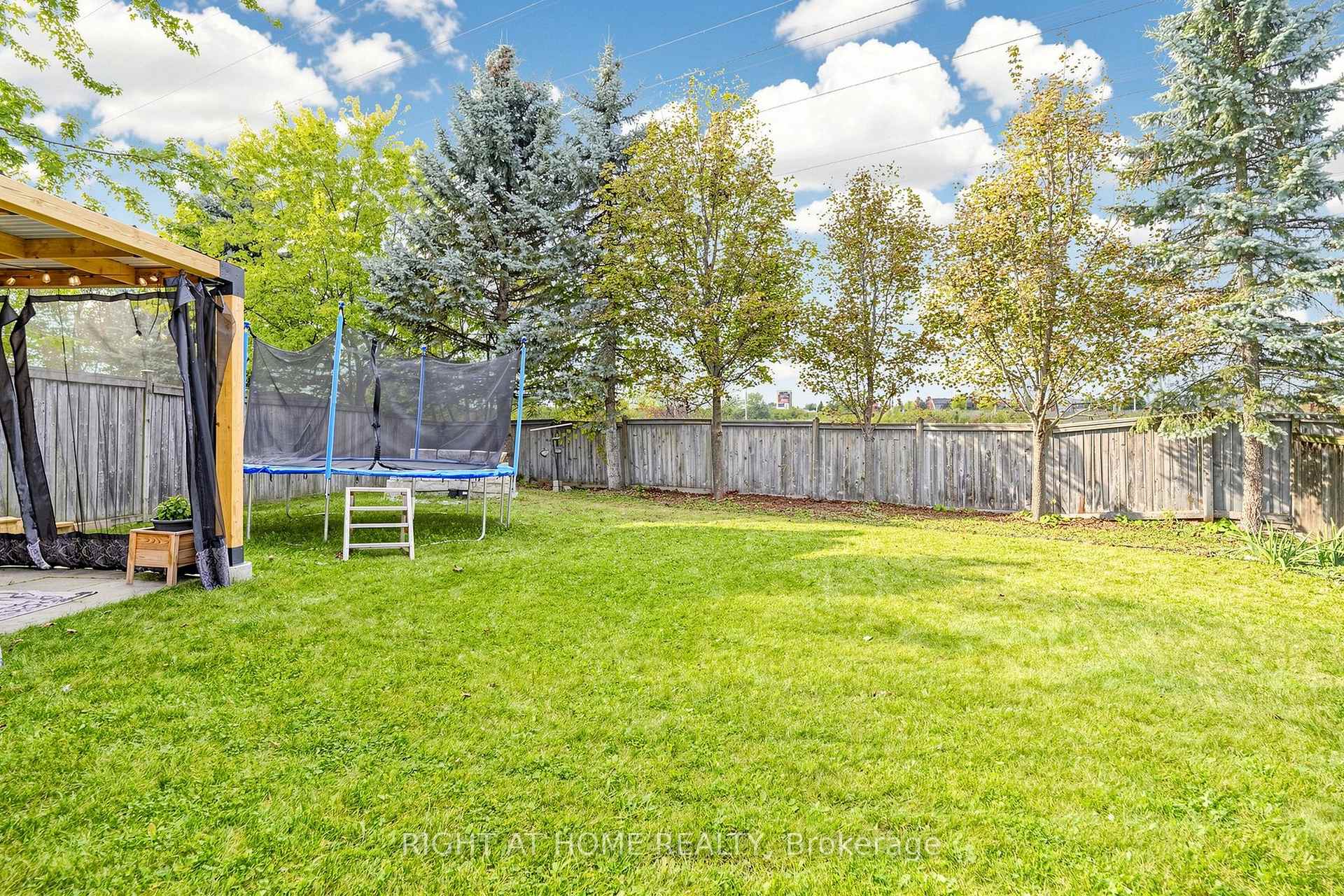 Photo 42 of 14 Grainger Crescent, Ajax, Northwest Ajax — HOMEH