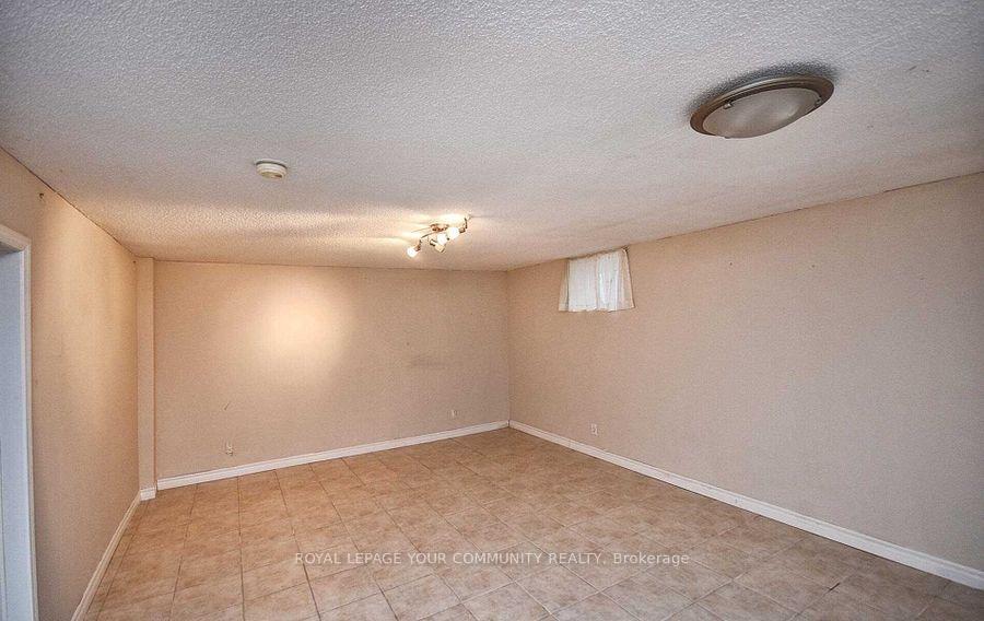 Photo 4 of Unit Lower, 25 Rockport Crescent, Richmond Hill, Crosby — HOMEH