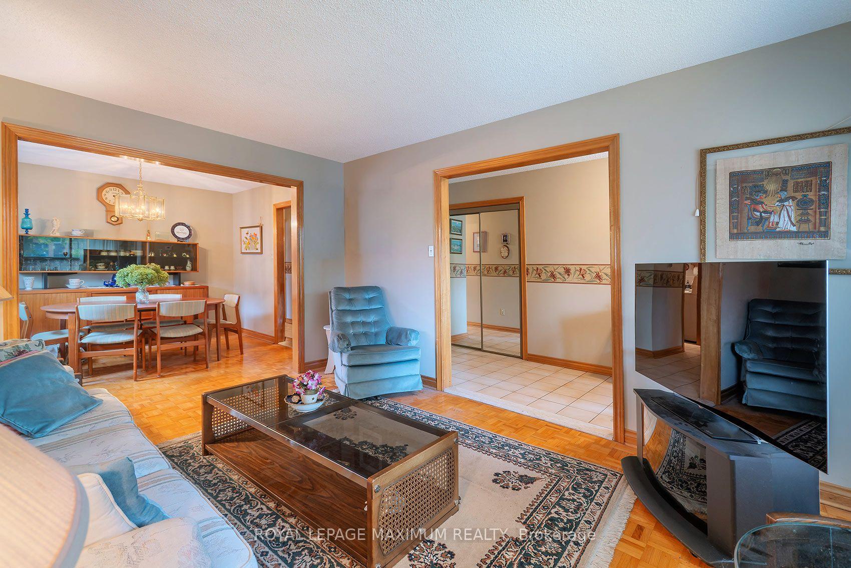 Photo 8 of 114 Beechnut Road, Vaughan, West Woodbridge — HOMEH