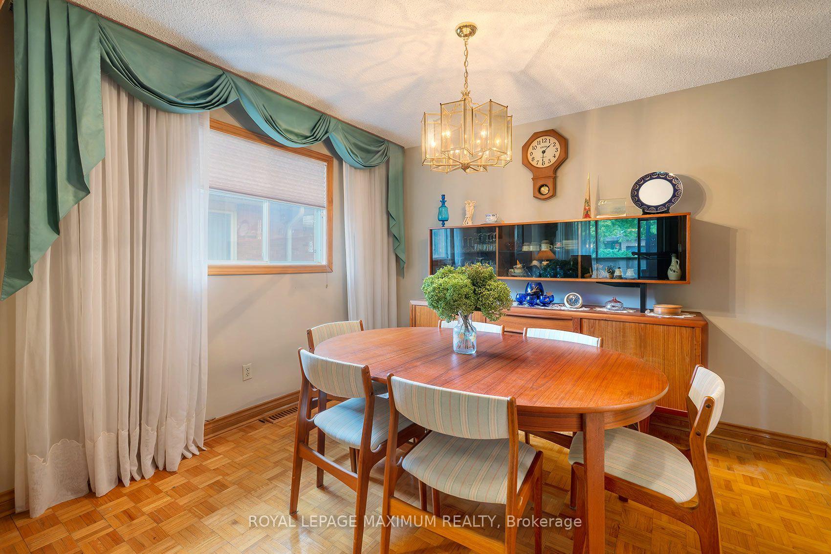 Photo 14 of 114 Beechnut Road, Vaughan, West Woodbridge — HOMEH