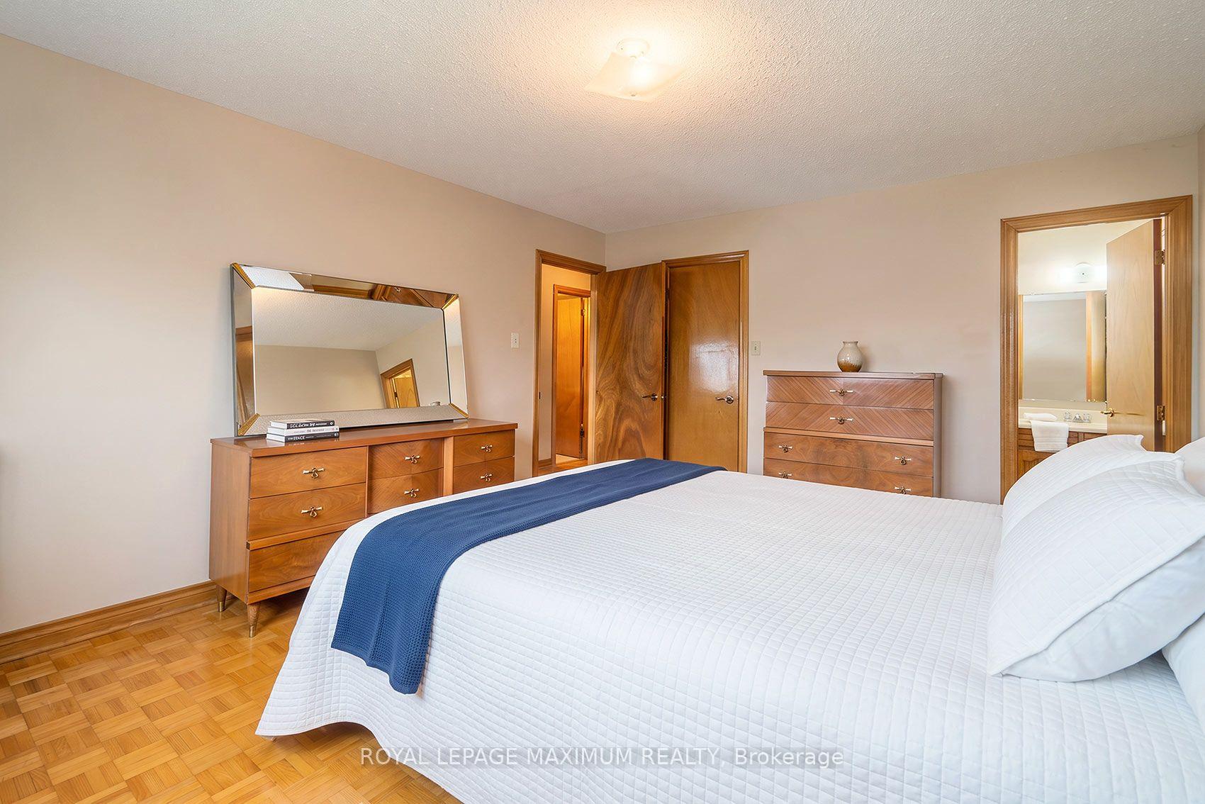 Photo 17 of 114 Beechnut Road, Vaughan, West Woodbridge — HOMEH