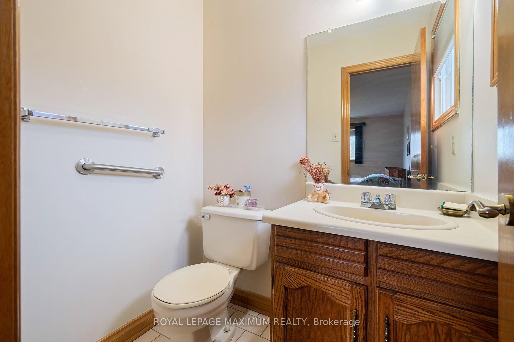 Photo 18 of 114 Beechnut Road, Vaughan, West Woodbridge — HOMEH
