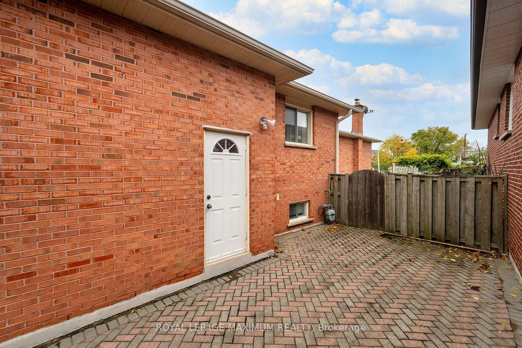 Photo 40 of 114 Beechnut Road, Vaughan, West Woodbridge — HOMEH