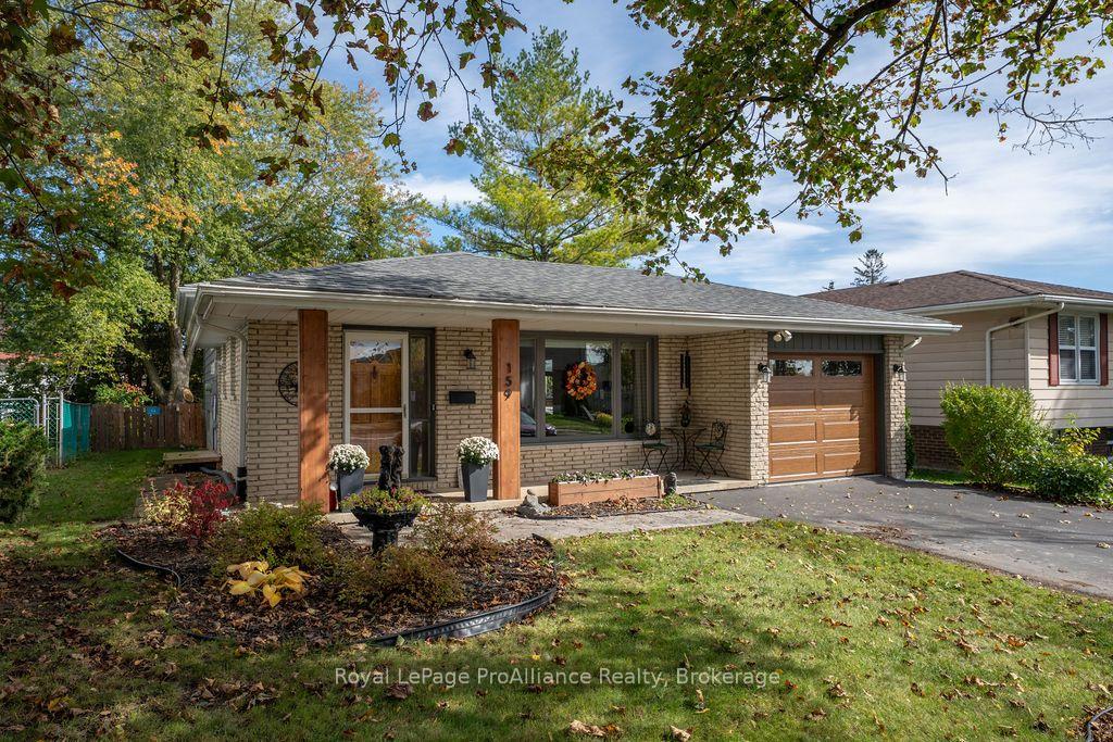 Photo 6 of 159 Singleton Drive, Belleville, Belleville Ward — HOMEH