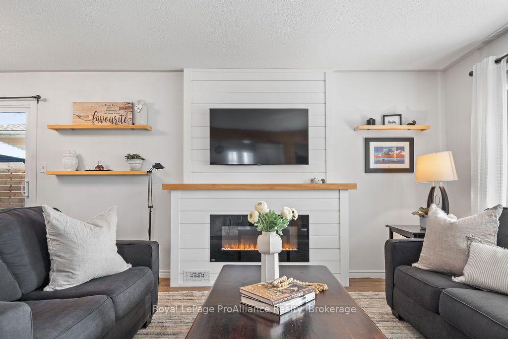 Photo 18 of 159 Singleton Drive, Belleville, Belleville Ward — HOMEH