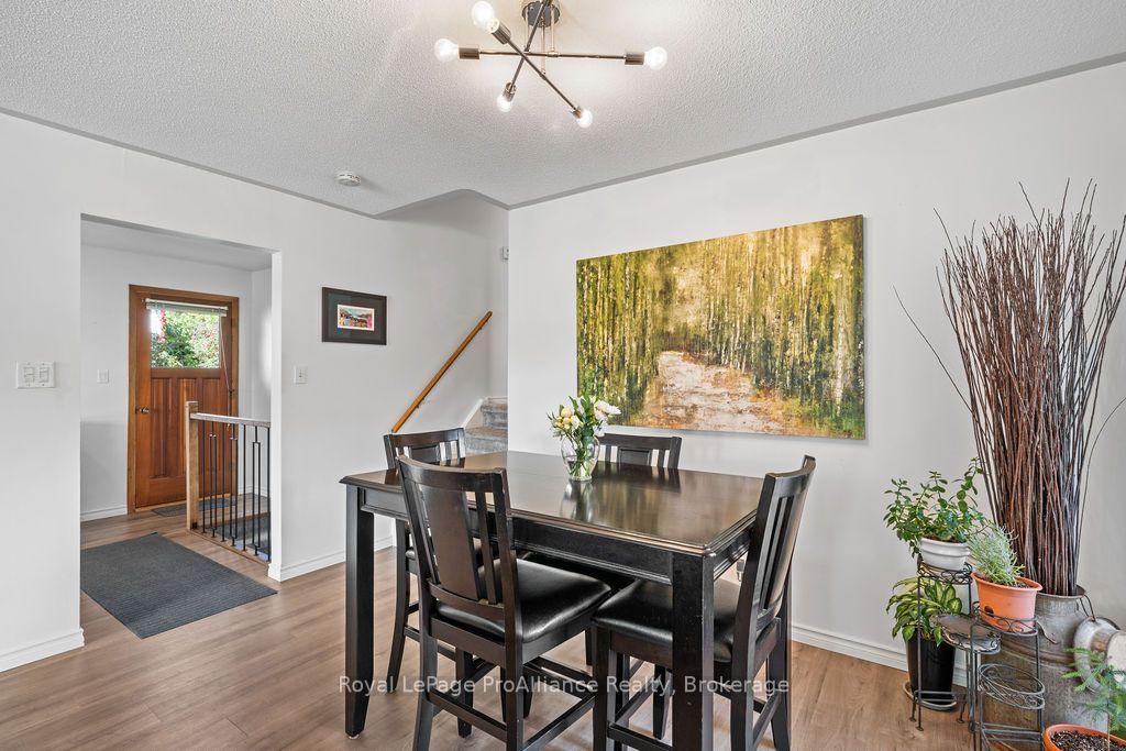 Photo 26 of 159 Singleton Drive, Belleville, Belleville Ward — HOMEH