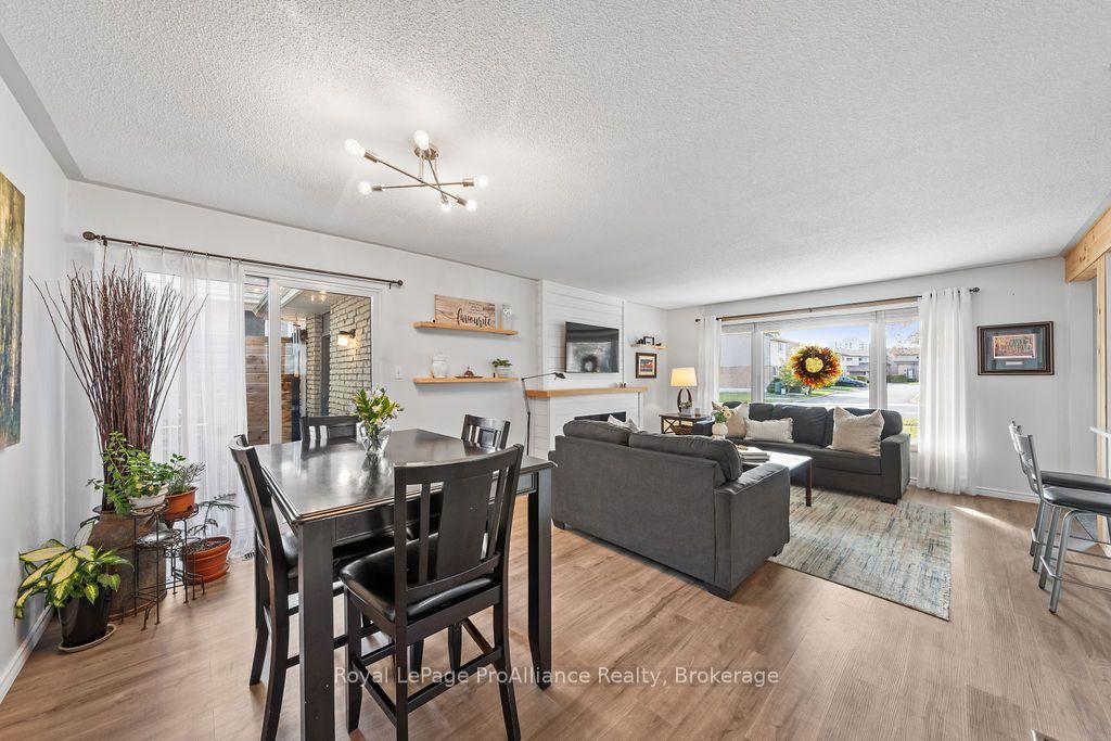 Photo 27 of 159 Singleton Drive, Belleville, Belleville Ward — HOMEH
