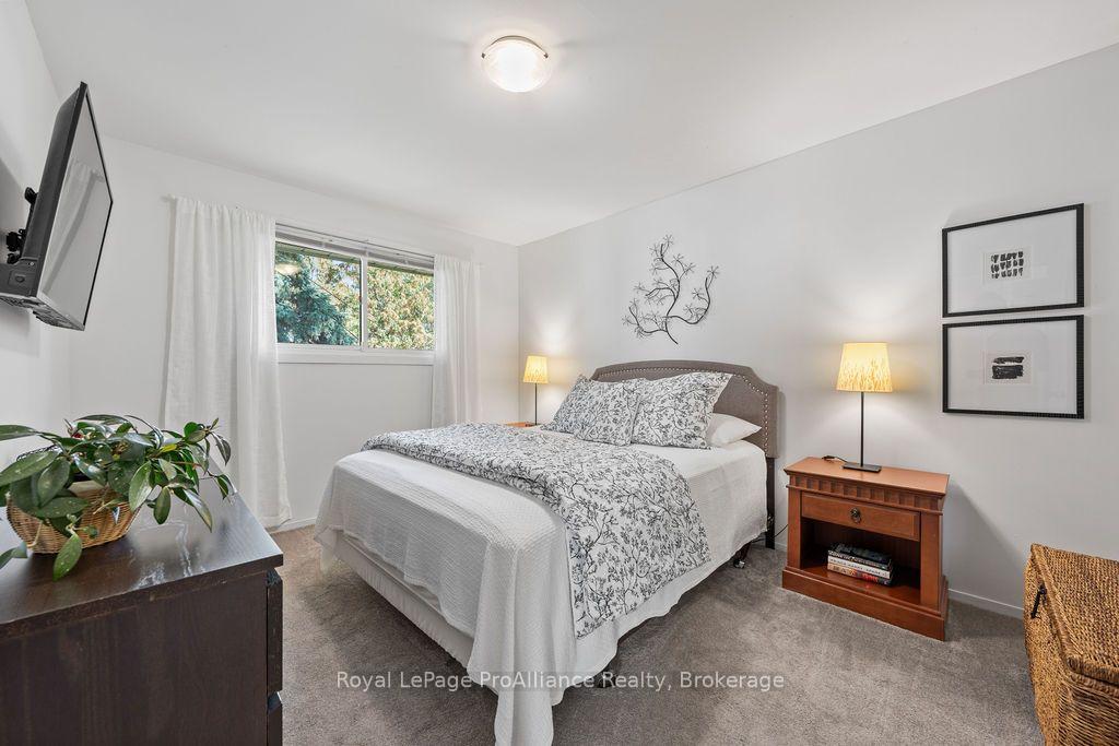 Photo 28 of 159 Singleton Drive, Belleville, Belleville Ward — HOMEH