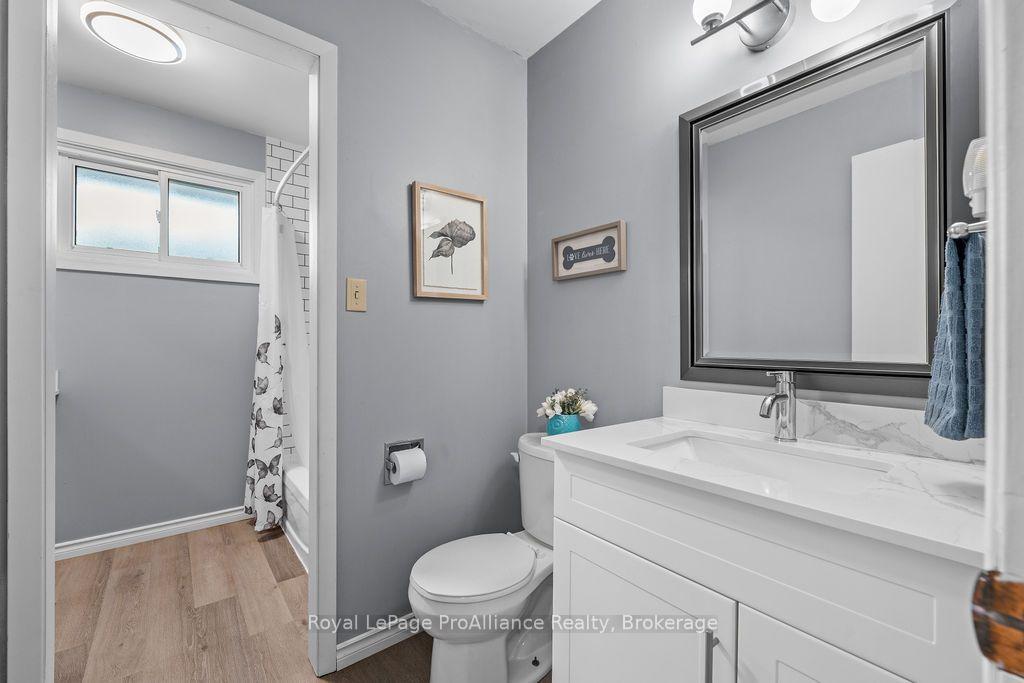 Photo 30 of 159 Singleton Drive, Belleville, Belleville Ward — HOMEH