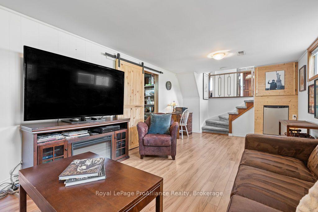 Photo 41 of 159 Singleton Drive, Belleville, Belleville Ward — HOMEH