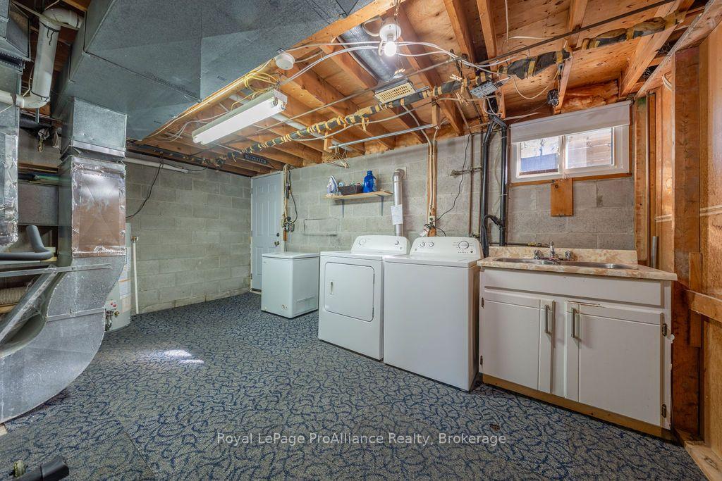 Photo 44 of 159 Singleton Drive, Belleville, Belleville Ward — HOMEH
