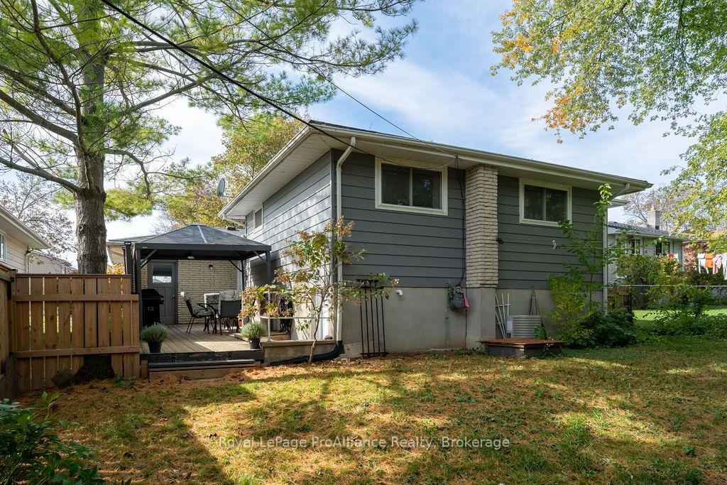 Photo 46 of 159 Singleton Drive, Belleville, Belleville Ward — HOMEH
