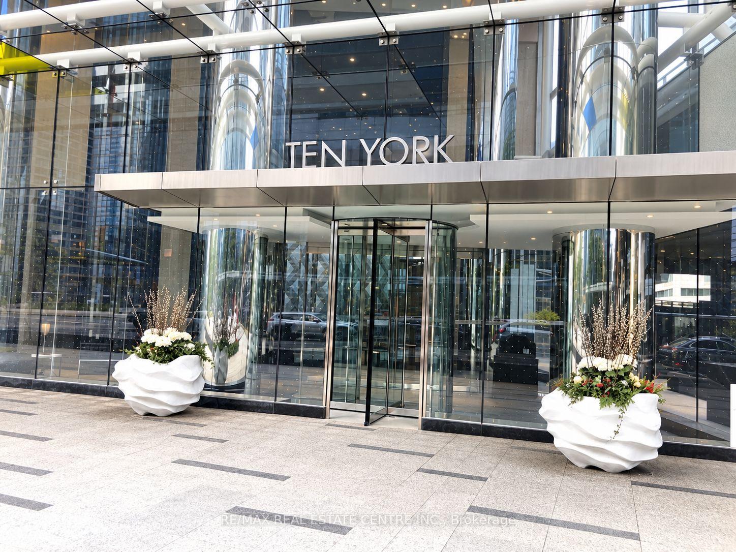 Photo 1 of Unit 2008, 10 York Street, Toronto, Waterfront Communities — HOMEH