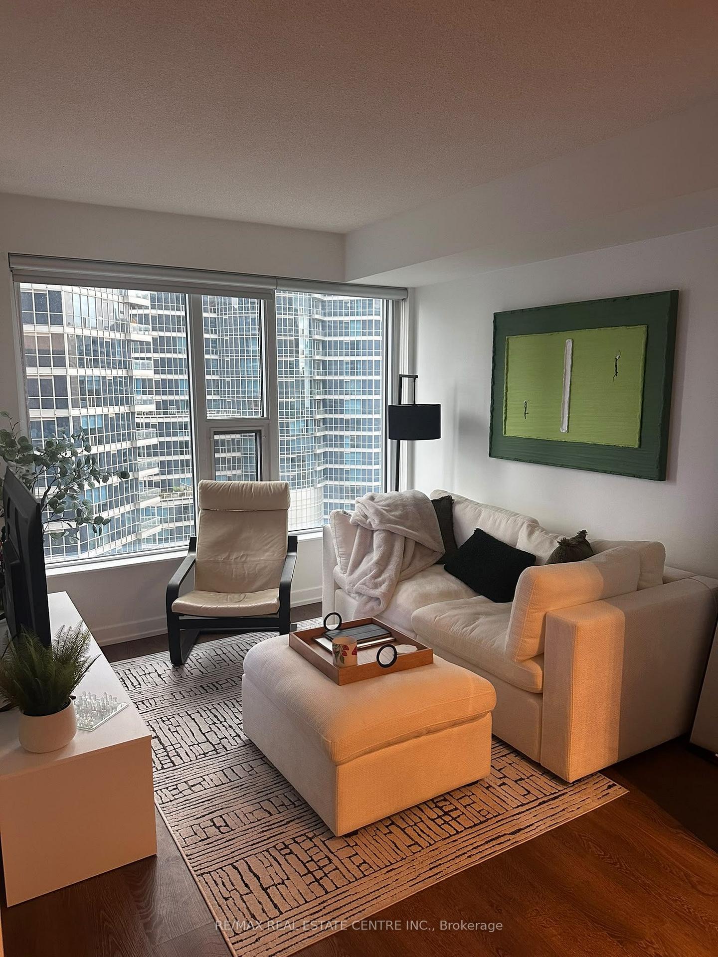 Photo 6 of Unit 2008, 10 York Street, Toronto, Waterfront Communities — HOMEH