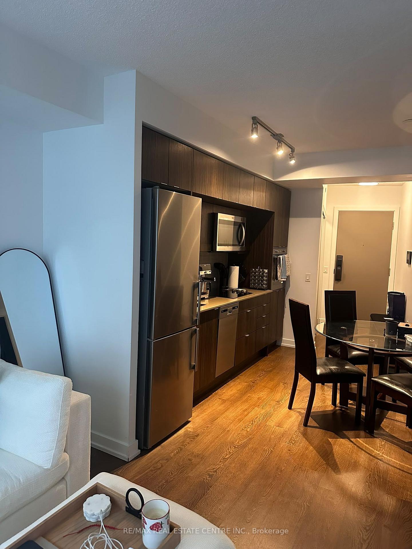 Photo 8 of Unit 2008, 10 York Street, Toronto, Waterfront Communities — HOMEH