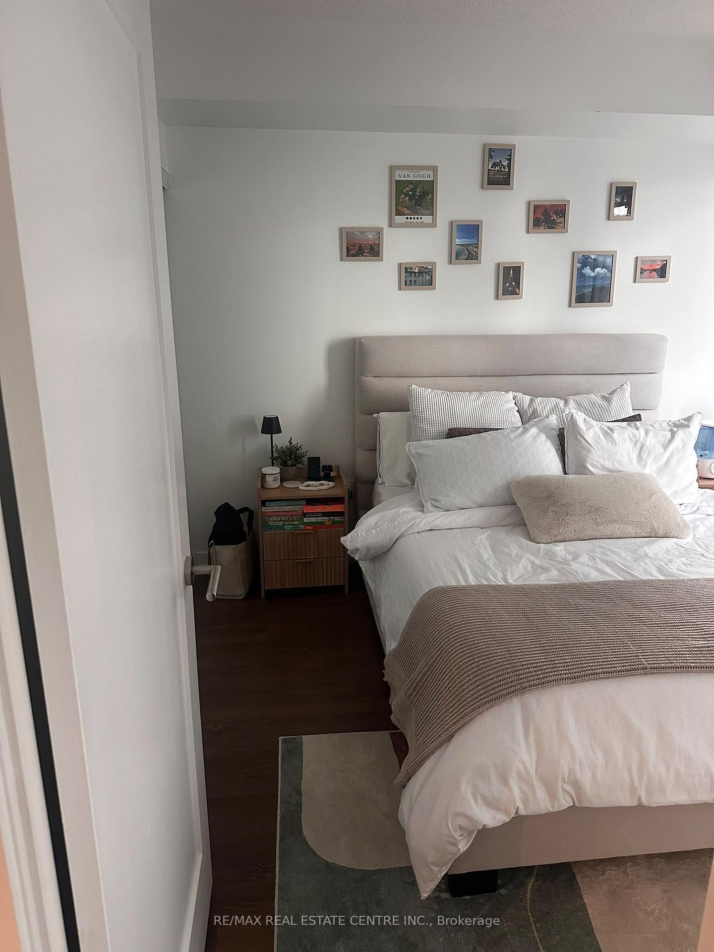 Photo 9 of Unit 2008, 10 York Street, Toronto, Waterfront Communities — HOMEH
