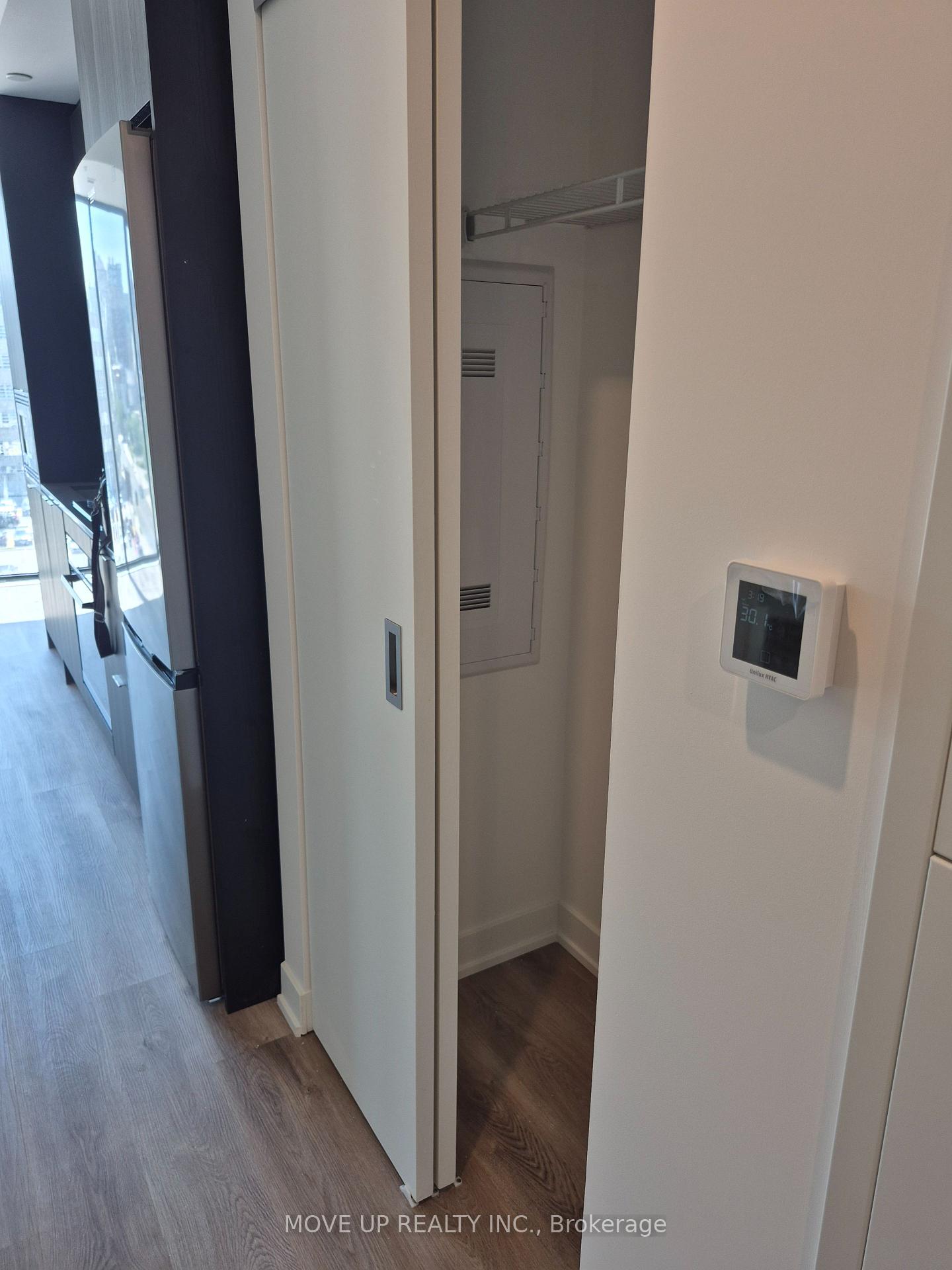 Photo 5 of Unit 707, 91 John Street N, Hamilton, Corktown — HOMEH