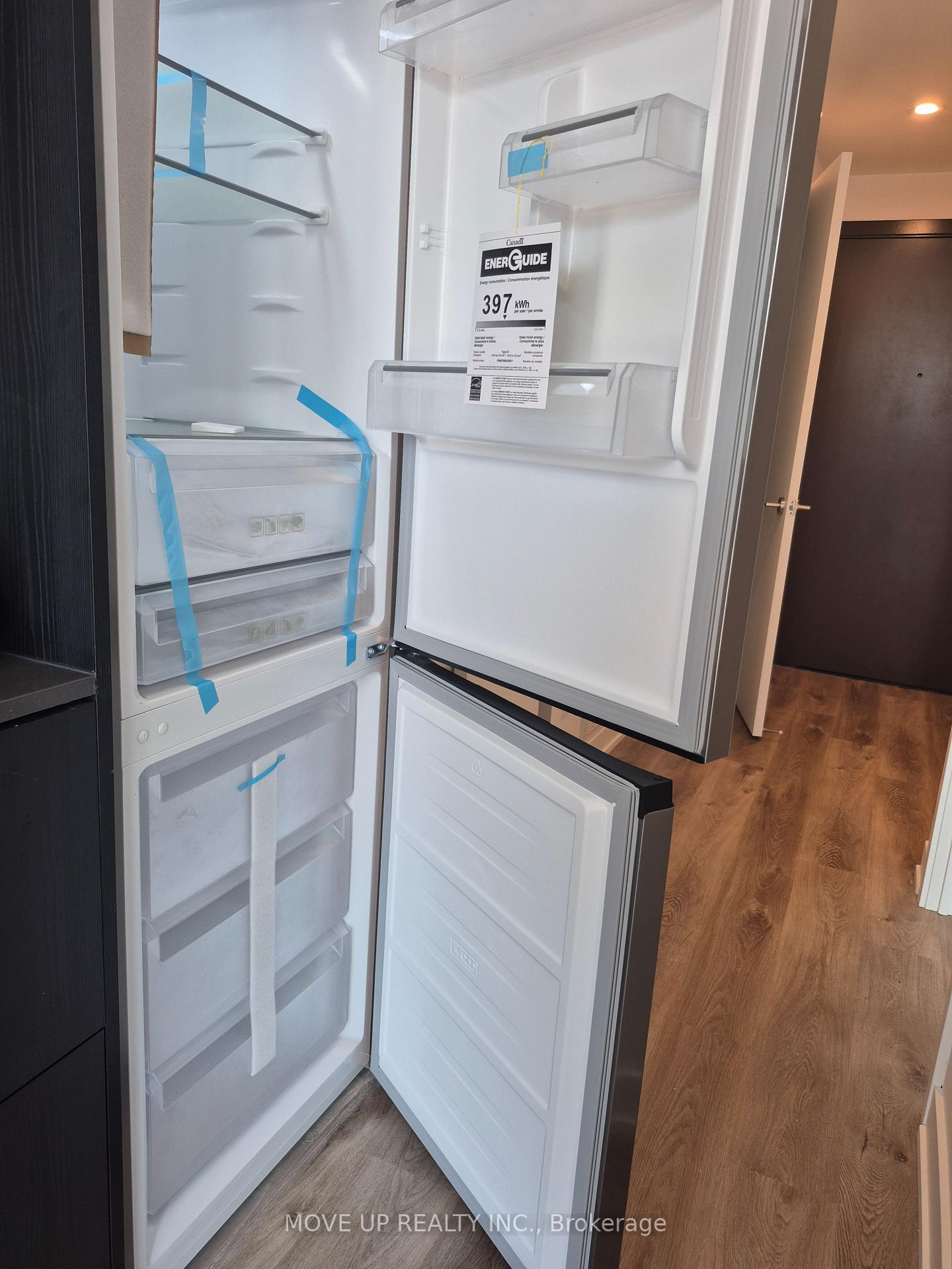 Photo 8 of Unit 707, 91 John Street N, Hamilton, Corktown — HOMEH