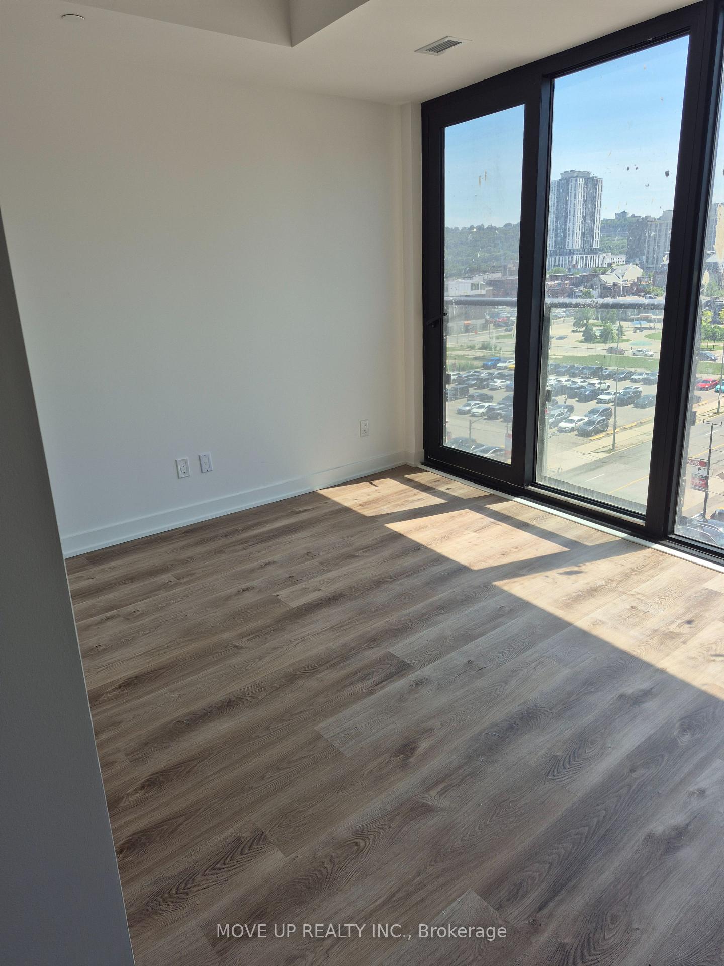 Photo 17 of Unit 707, 91 John Street N, Hamilton, Corktown — HOMEH
