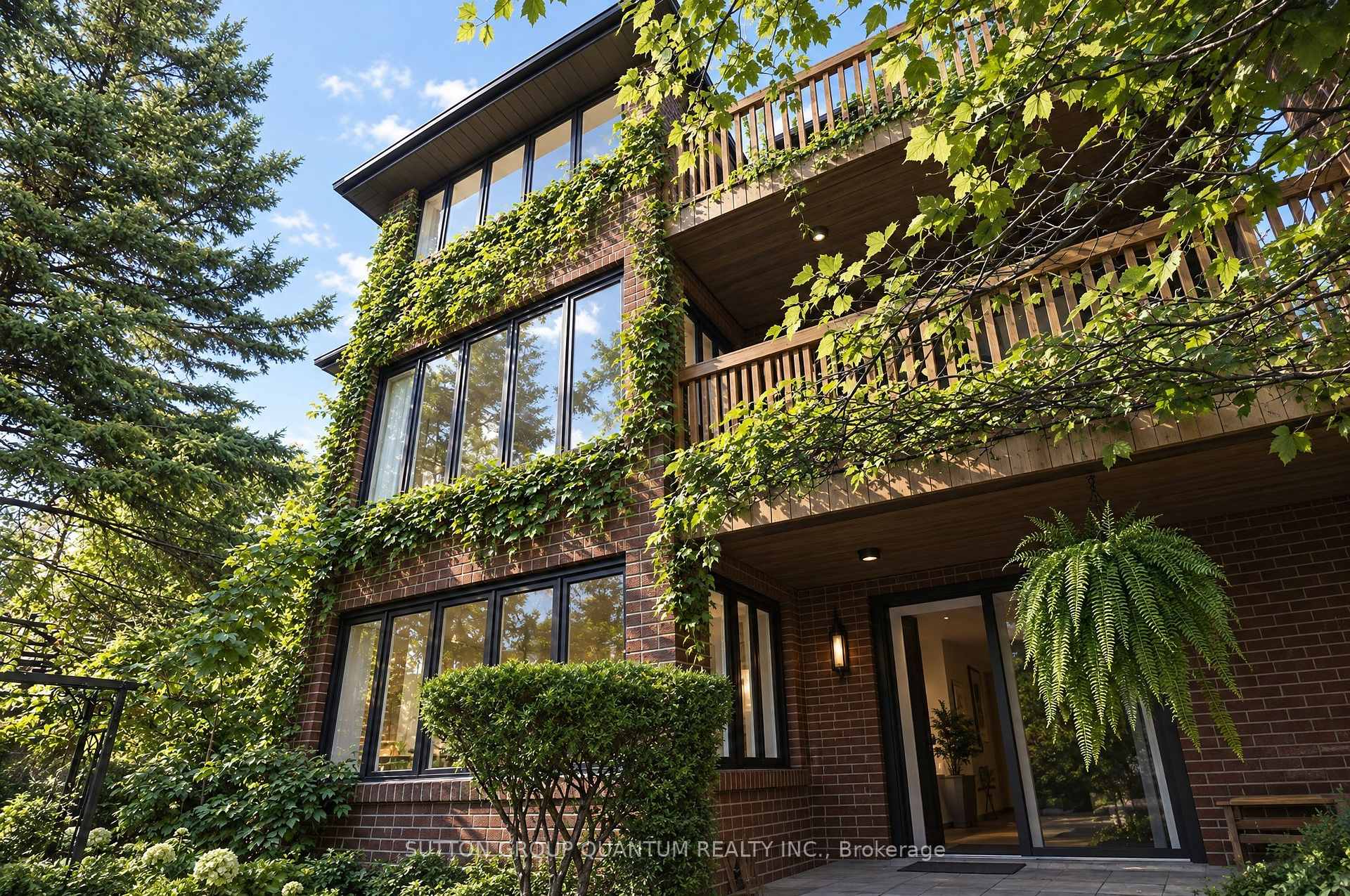 Photo 2 of 5254 Charnwood Crescent, Mississauga, East Credit — HOMEH