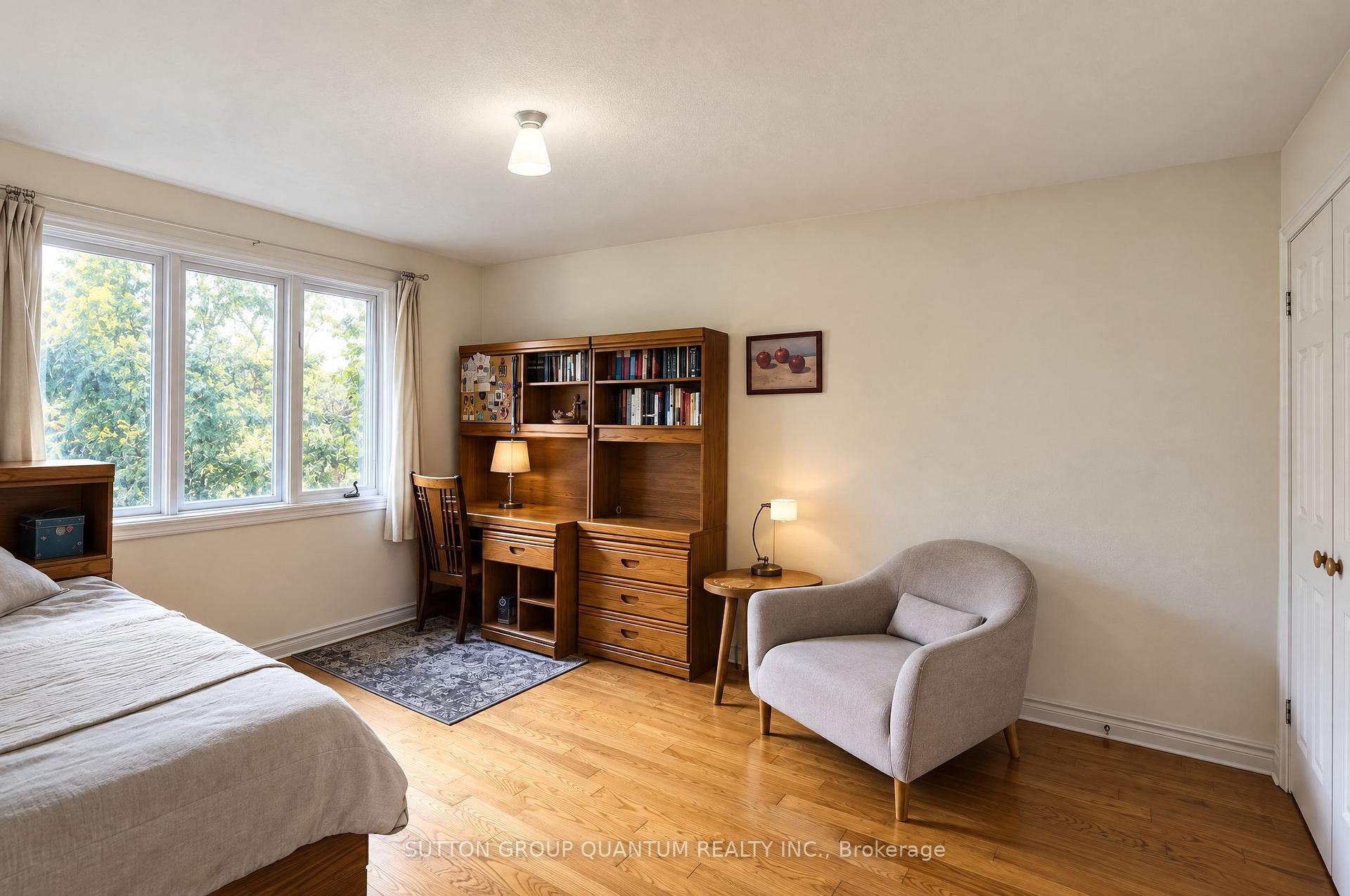 Photo 9 of 5254 Charnwood Crescent, Mississauga, East Credit — HOMEH