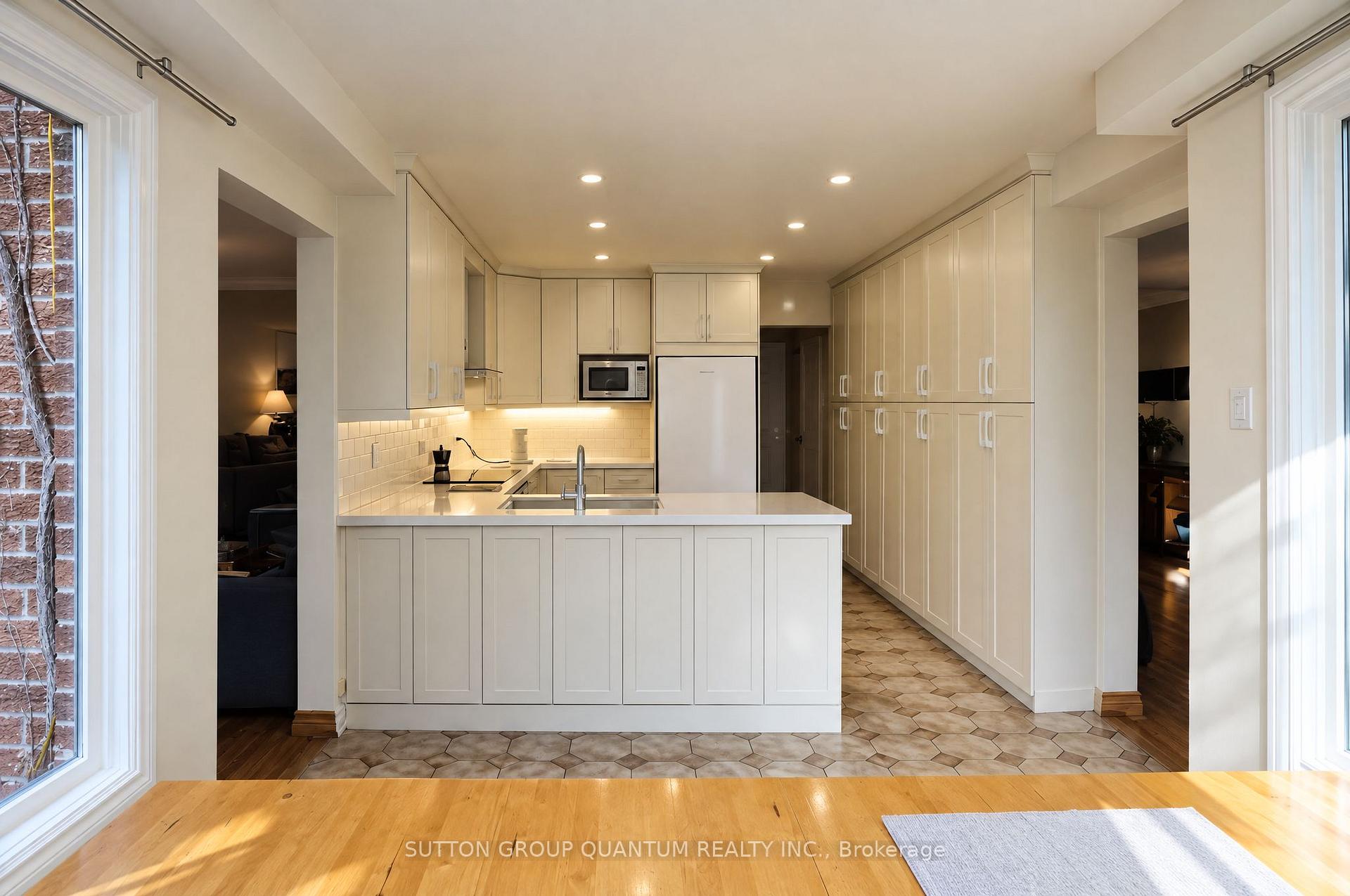 Photo 11 of 5254 Charnwood Crescent, Mississauga, East Credit — HOMEH