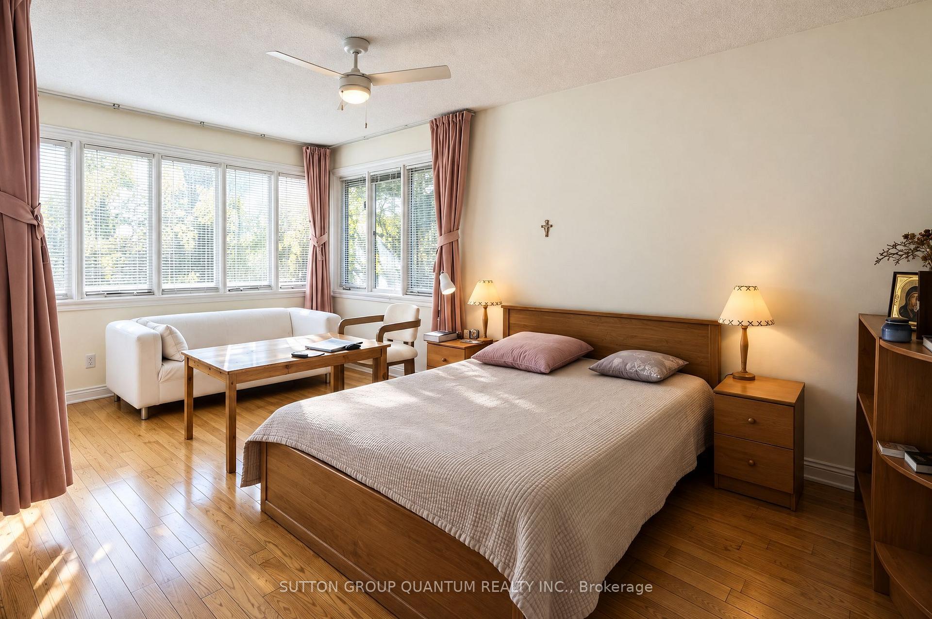 Photo 16 of 5254 Charnwood Crescent, Mississauga, East Credit — HOMEH