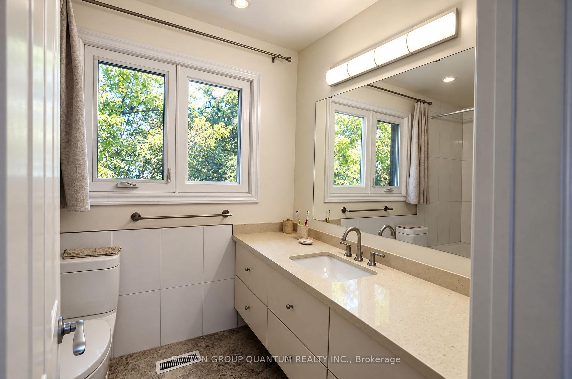 Photo 27 of 5254 Charnwood Crescent, Mississauga, East Credit — HOMEH