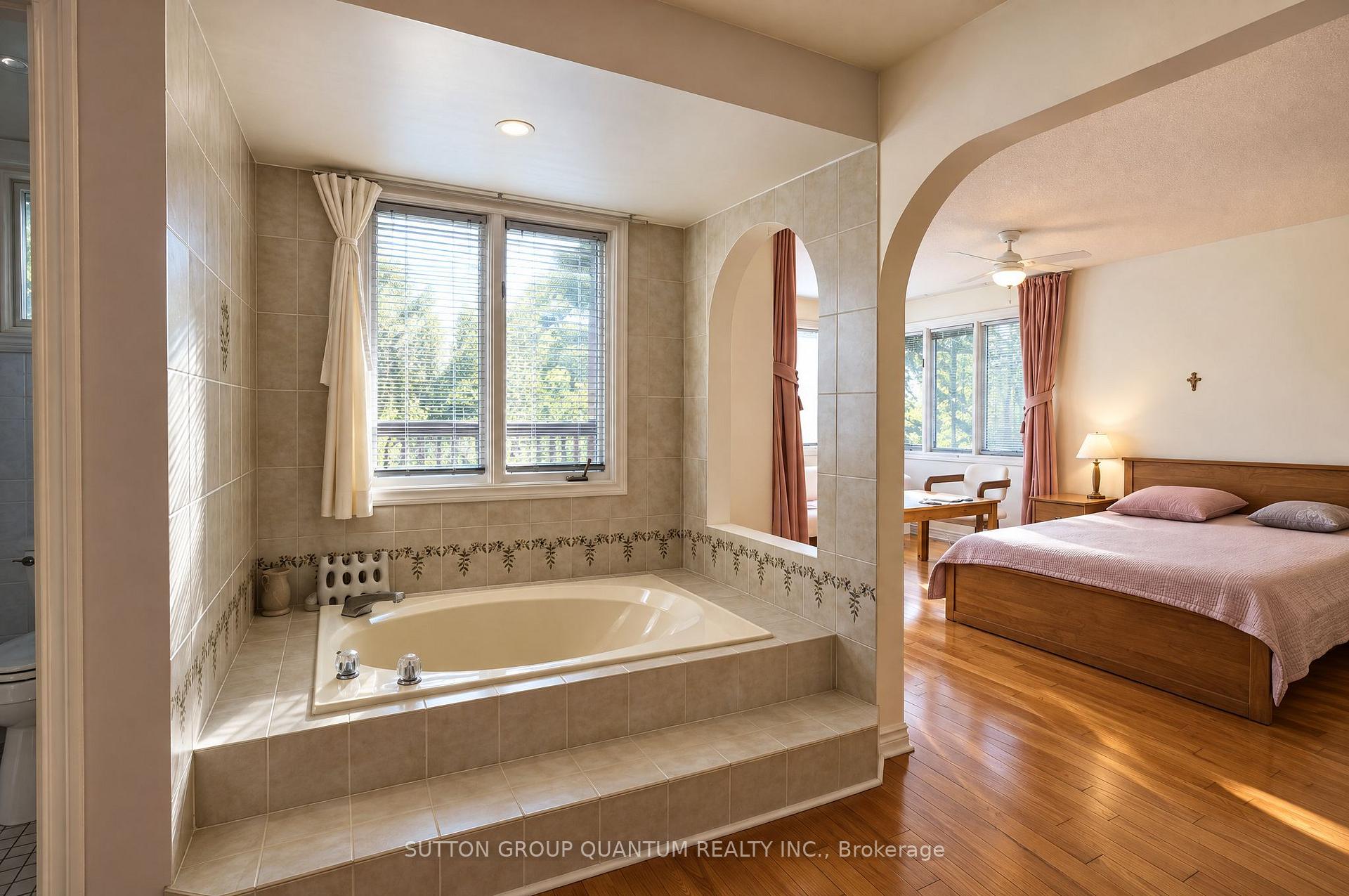 Photo 30 of 5254 Charnwood Crescent, Mississauga, East Credit — HOMEH