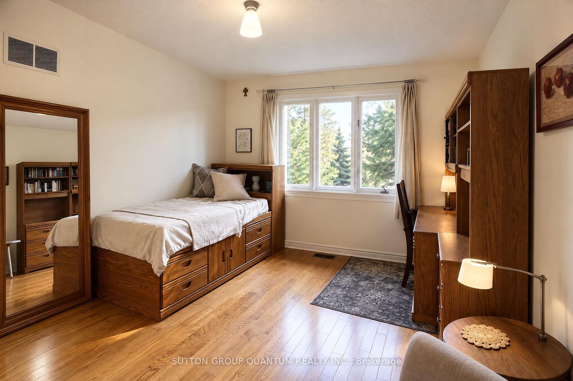 Photo 32 of 5254 Charnwood Crescent, Mississauga, East Credit — HOMEH