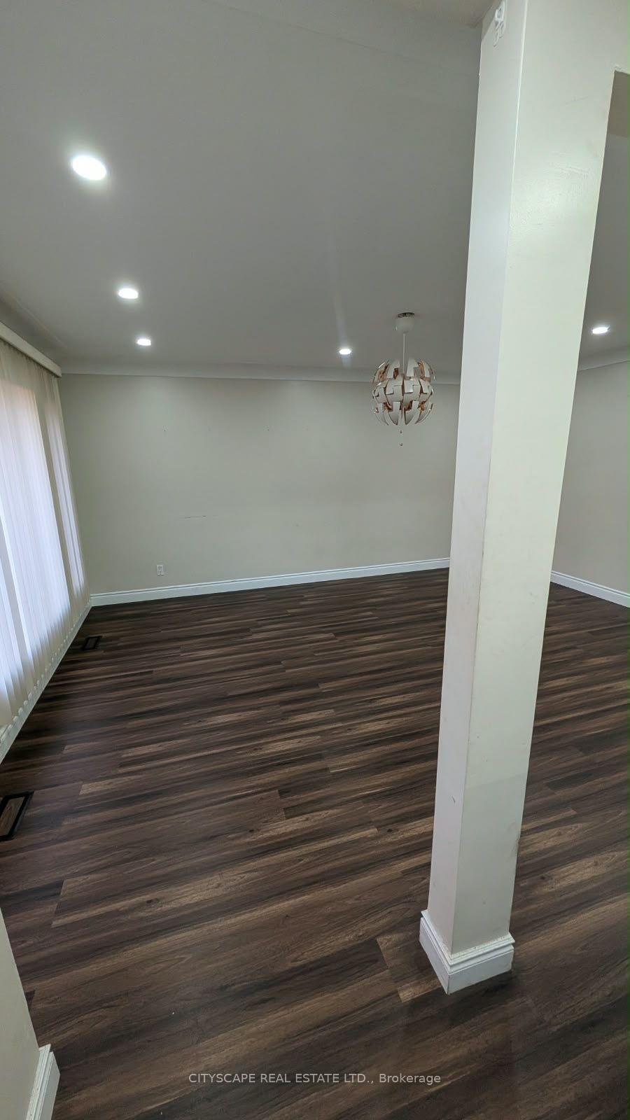 Photo 10 of Unit Main, 57 Clarendon Avenue, Hamilton, Balfour — HOMEH
