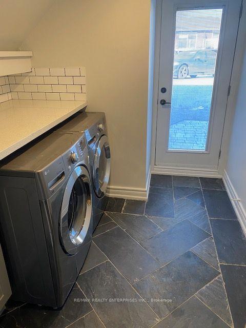 Photo 2 of Unit Lower Level, 2006 Carrera Lane, Mississauga, Clarkson — HOMEH