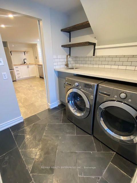 Photo 3 of Unit Lower Level, 2006 Carrera Lane, Mississauga, Clarkson — HOMEH