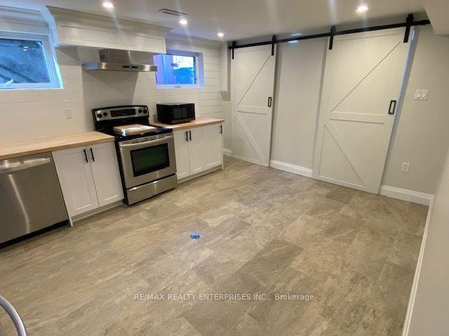Photo 5 of Unit Lower Level, 2006 Carrera Lane, Mississauga, Clarkson — HOMEH