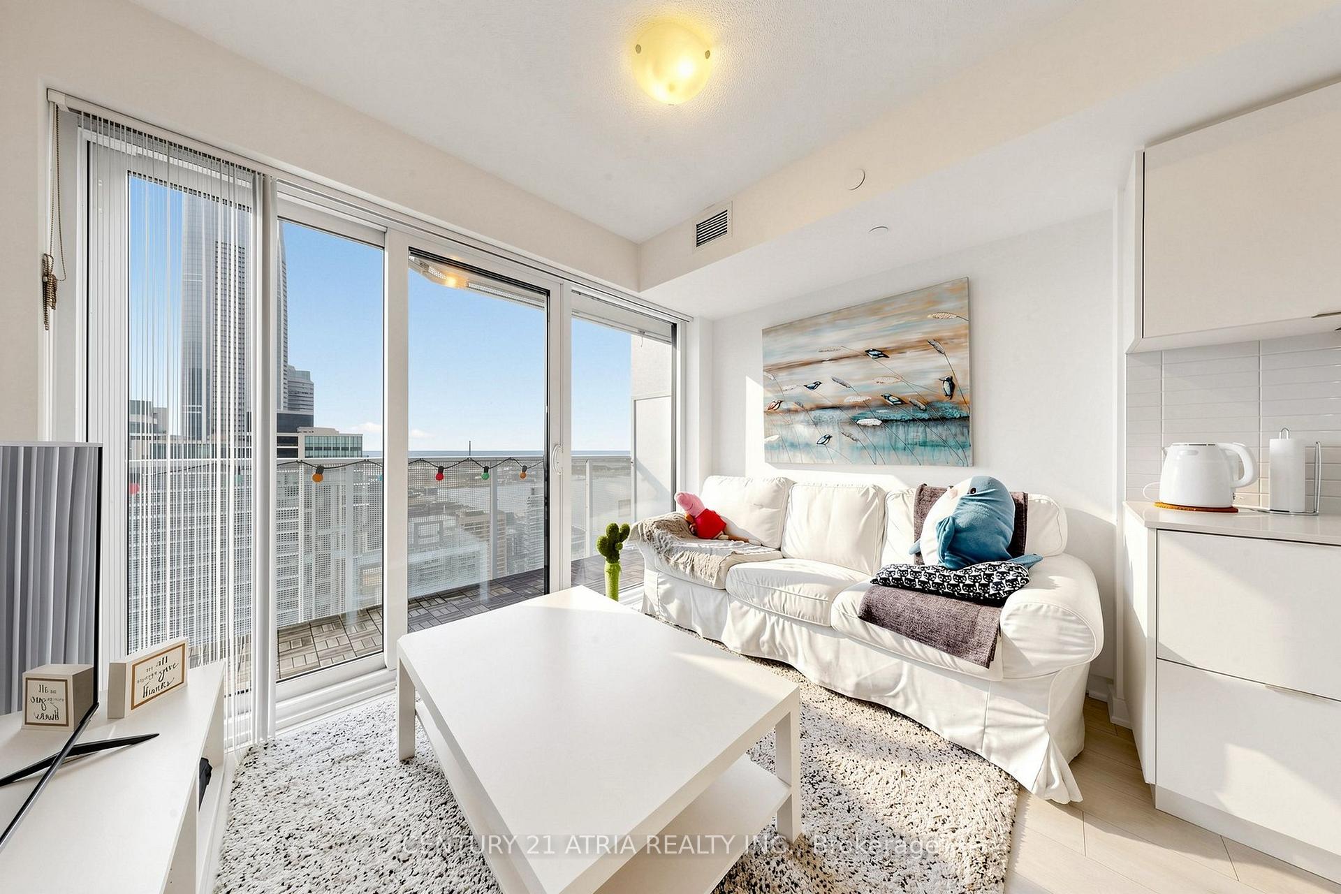 Photo 11 of Unit 5205, 88 Harbour Street, Toronto, Waterfront Communities — HOMEH