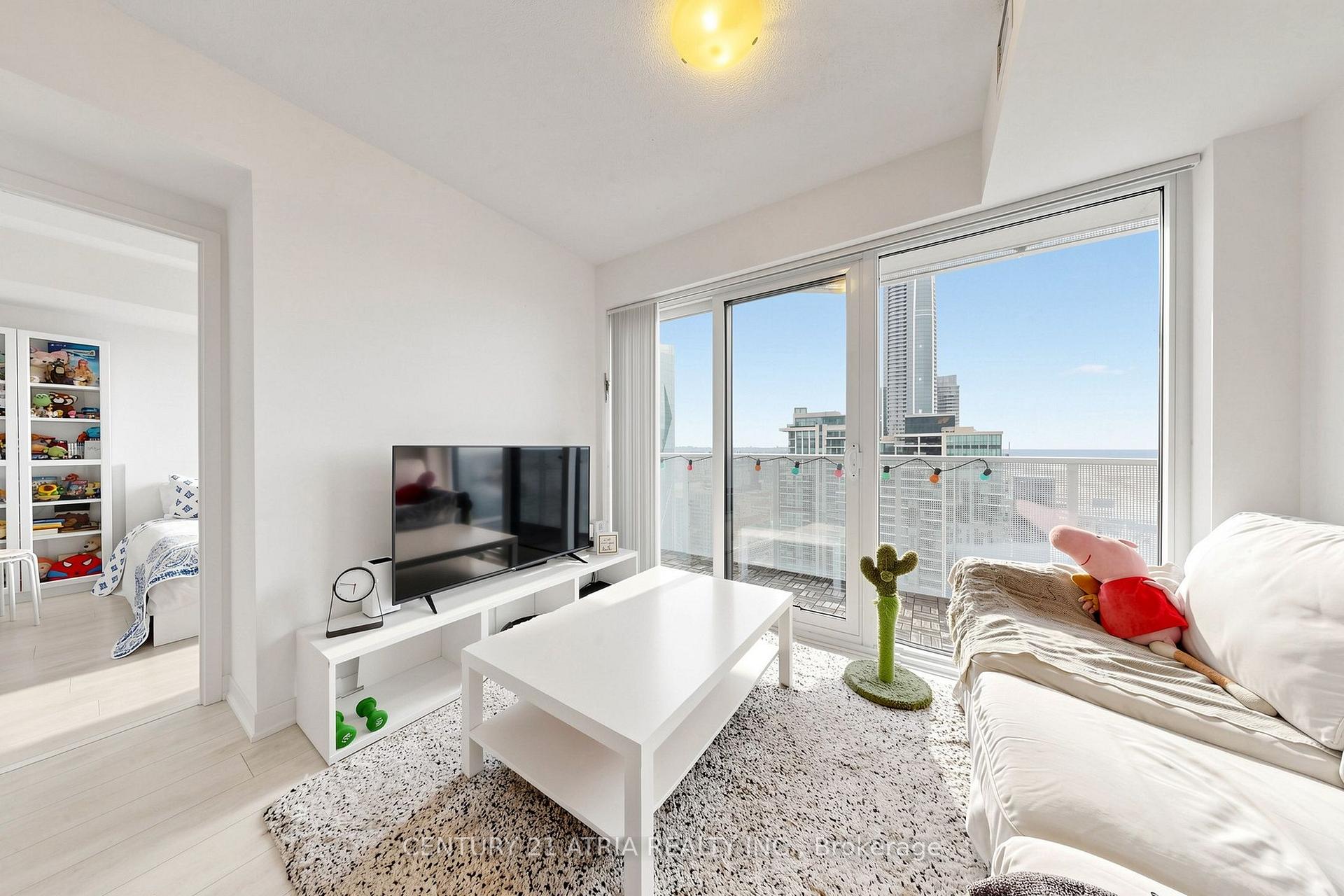 Photo 12 of Unit 5205, 88 Harbour Street, Toronto, Waterfront Communities — HOMEH