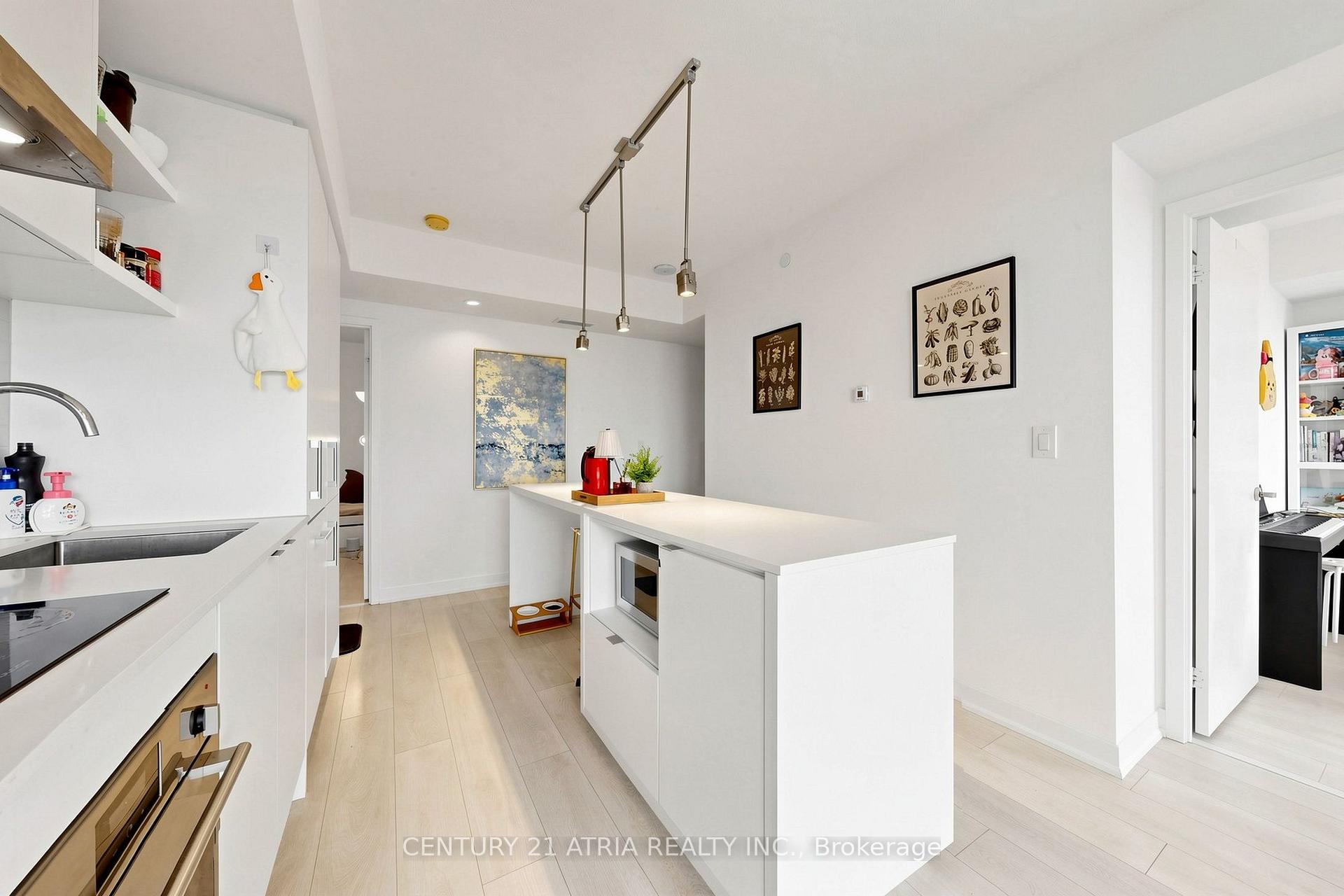 Photo 15 of Unit 5205, 88 Harbour Street, Toronto, Waterfront Communities — HOMEH