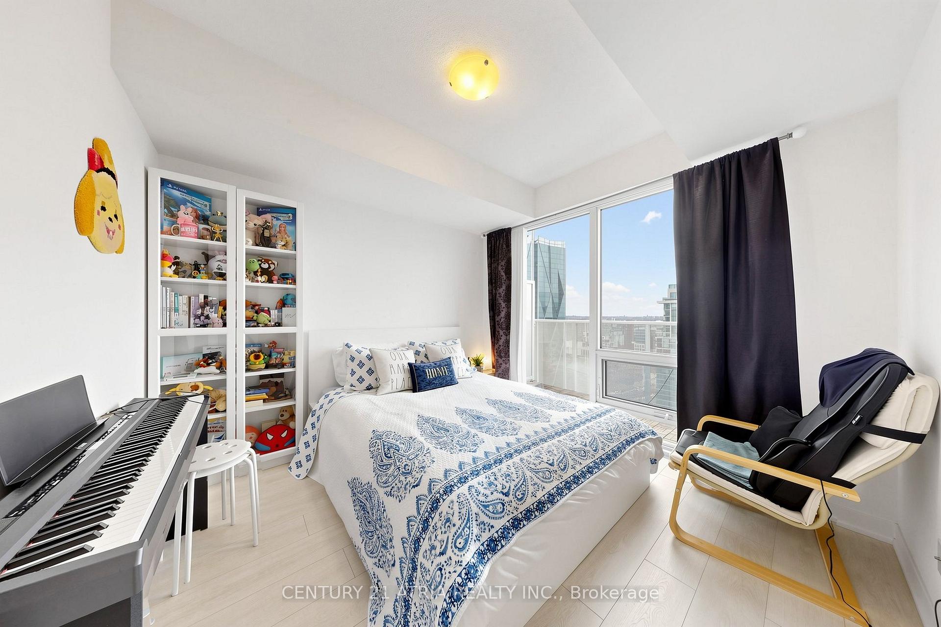 Photo 19 of Unit 5205, 88 Harbour Street, Toronto, Waterfront Communities — HOMEH