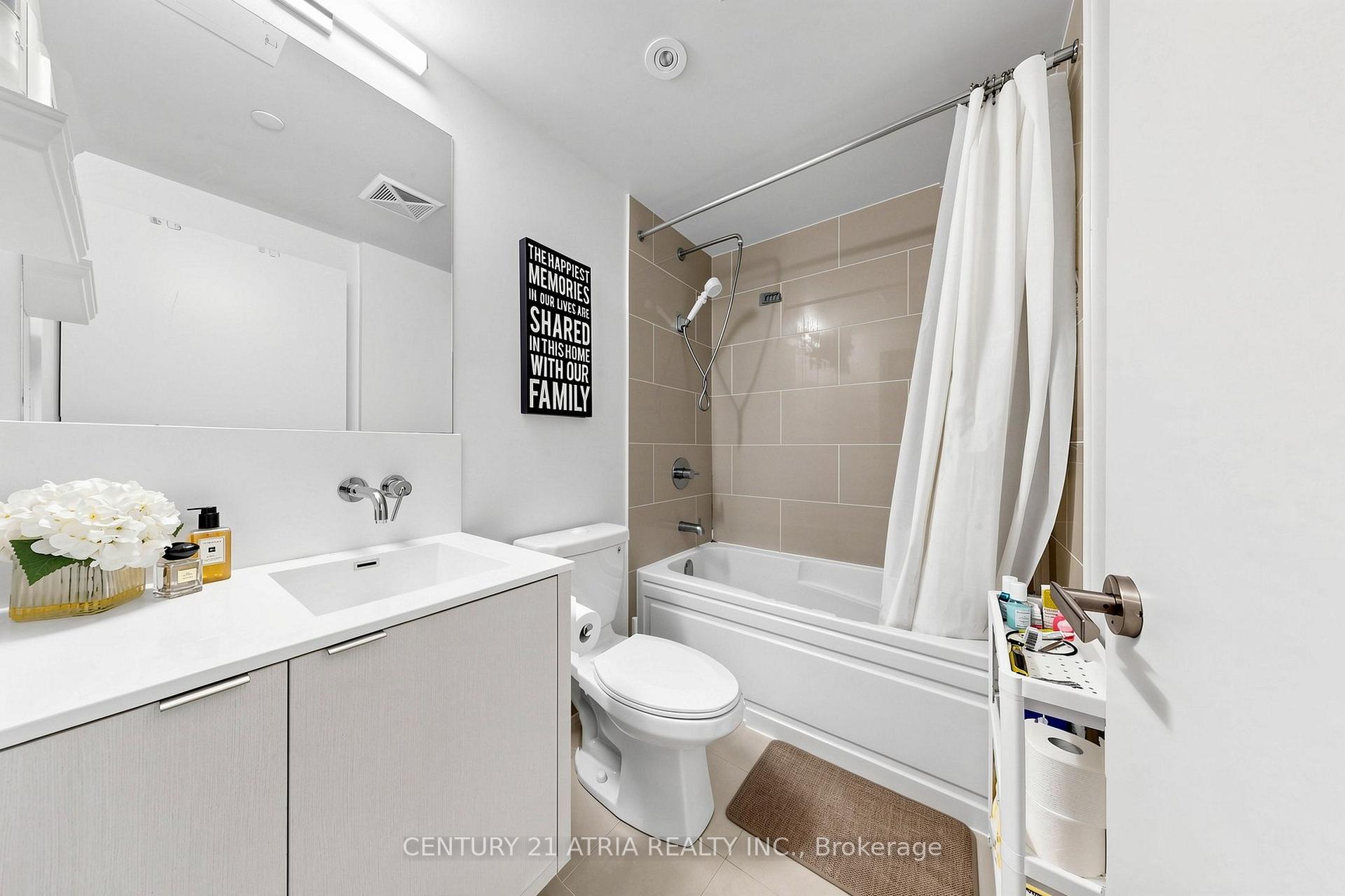 Photo 24 of Unit 5205, 88 Harbour Street, Toronto, Waterfront Communities — HOMEH