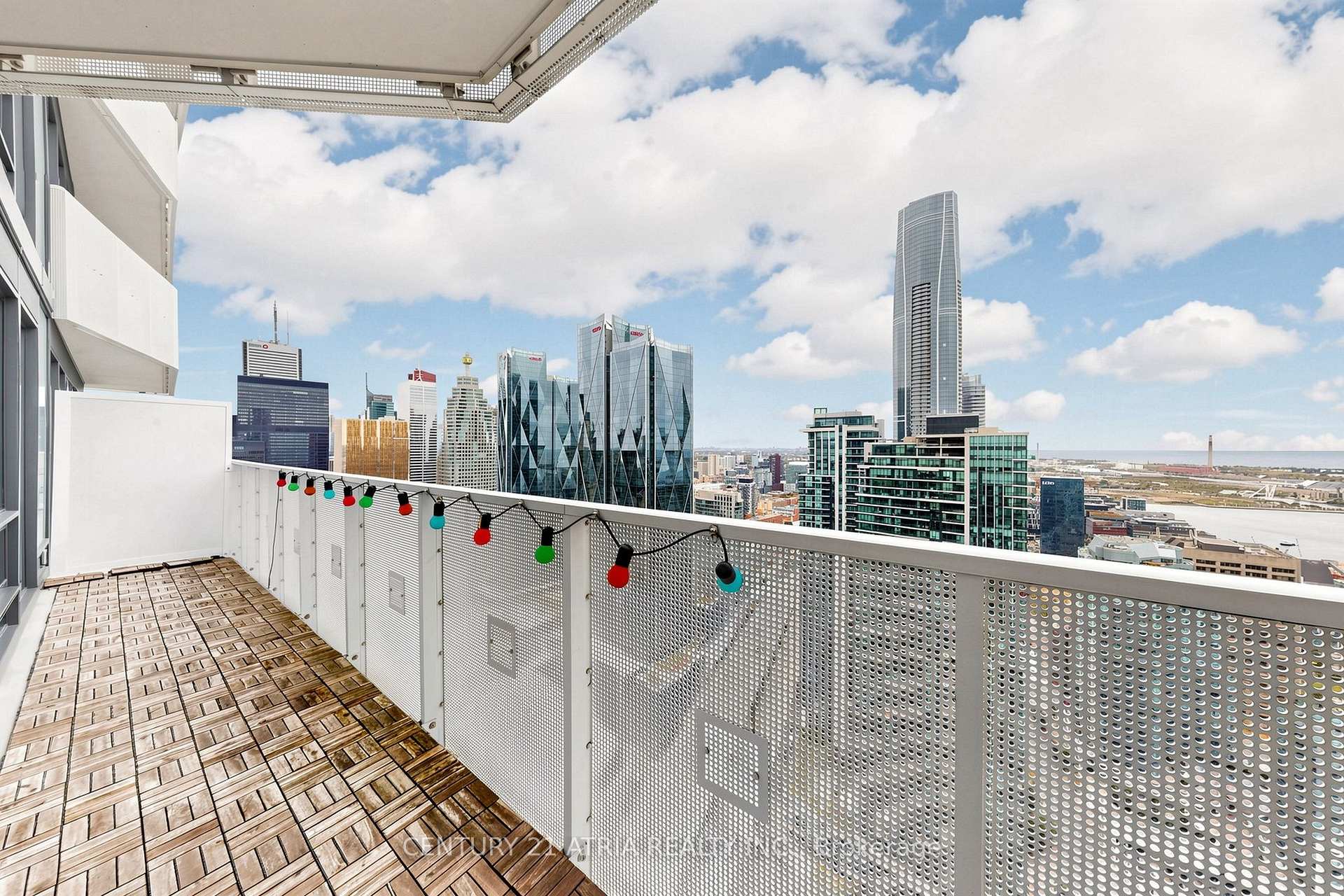 Photo 26 of Unit 5205, 88 Harbour Street, Toronto, Waterfront Communities — HOMEH